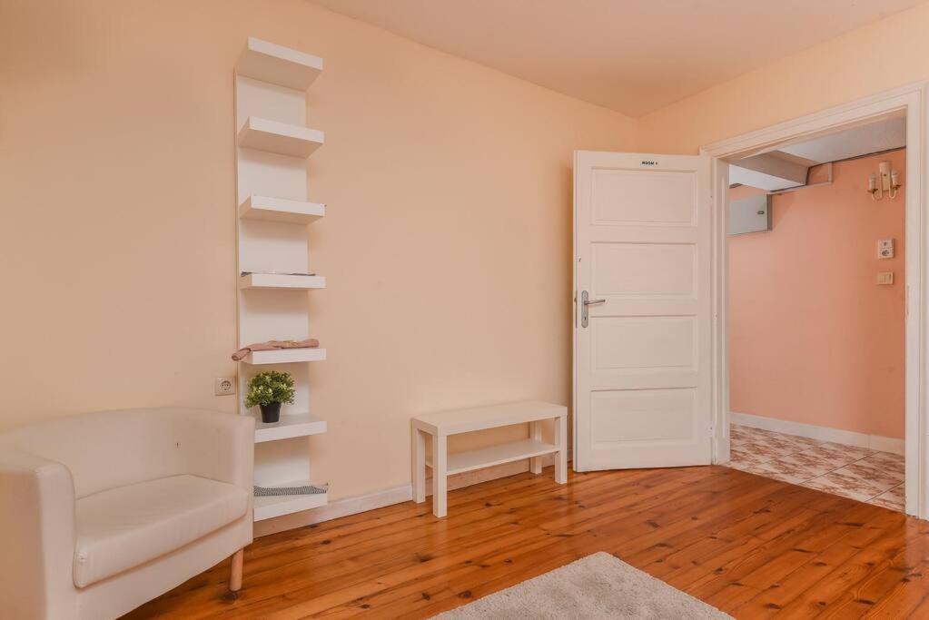 Spacious And Cozy 3 Bedroom Apartment In Downtown Sofia Buitenkant foto